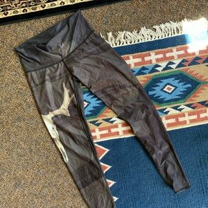 Teeki Yoga Pants size M